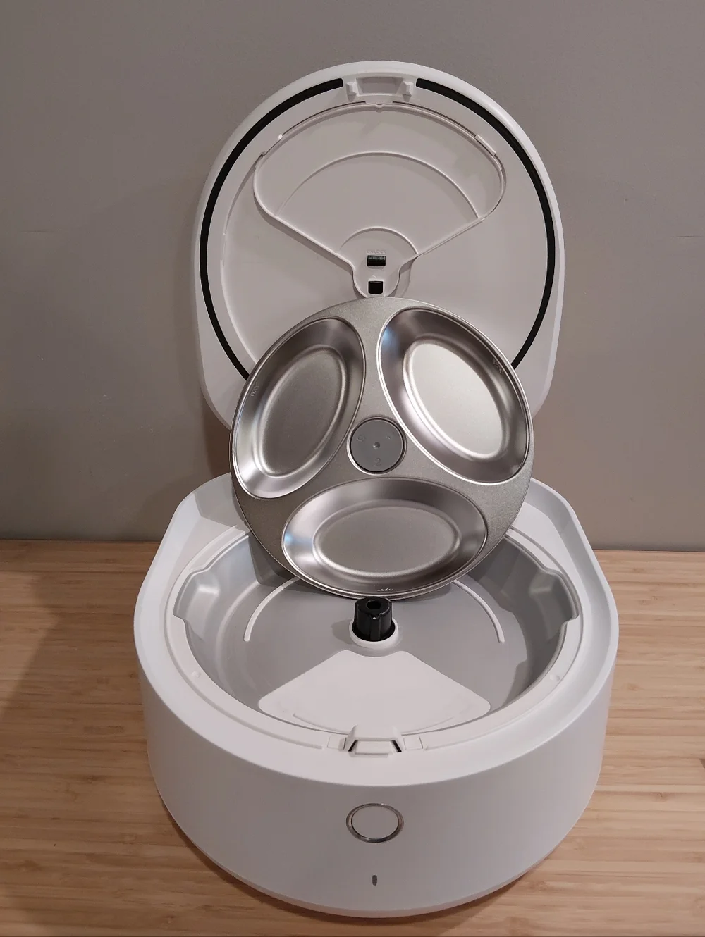 Petlibro Polar White With Steel plate wet food cat feeder